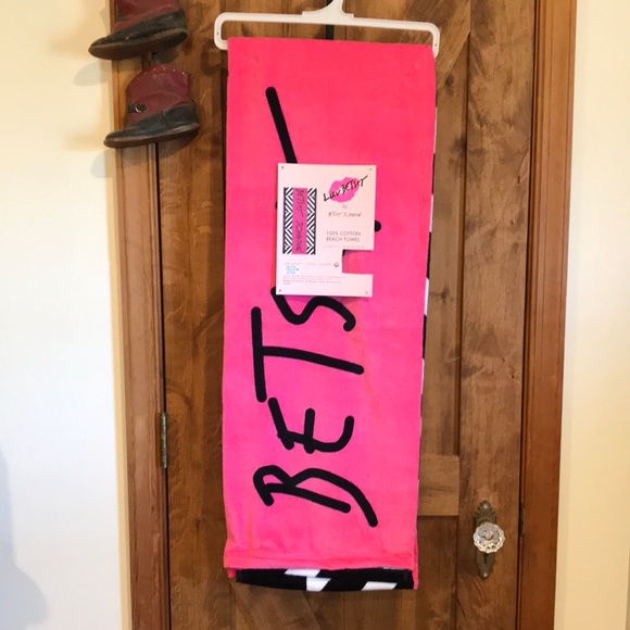 Betsey Johnson Other - NWT Betsey Johnson beach towel